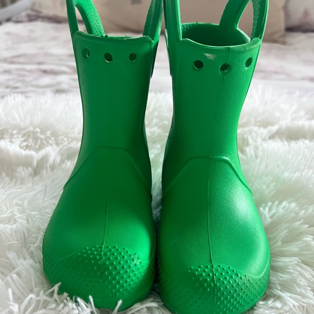 Cross rain boots